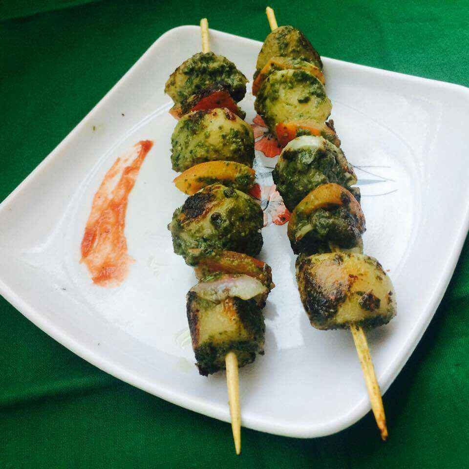 Aloo Hariyali Tikka